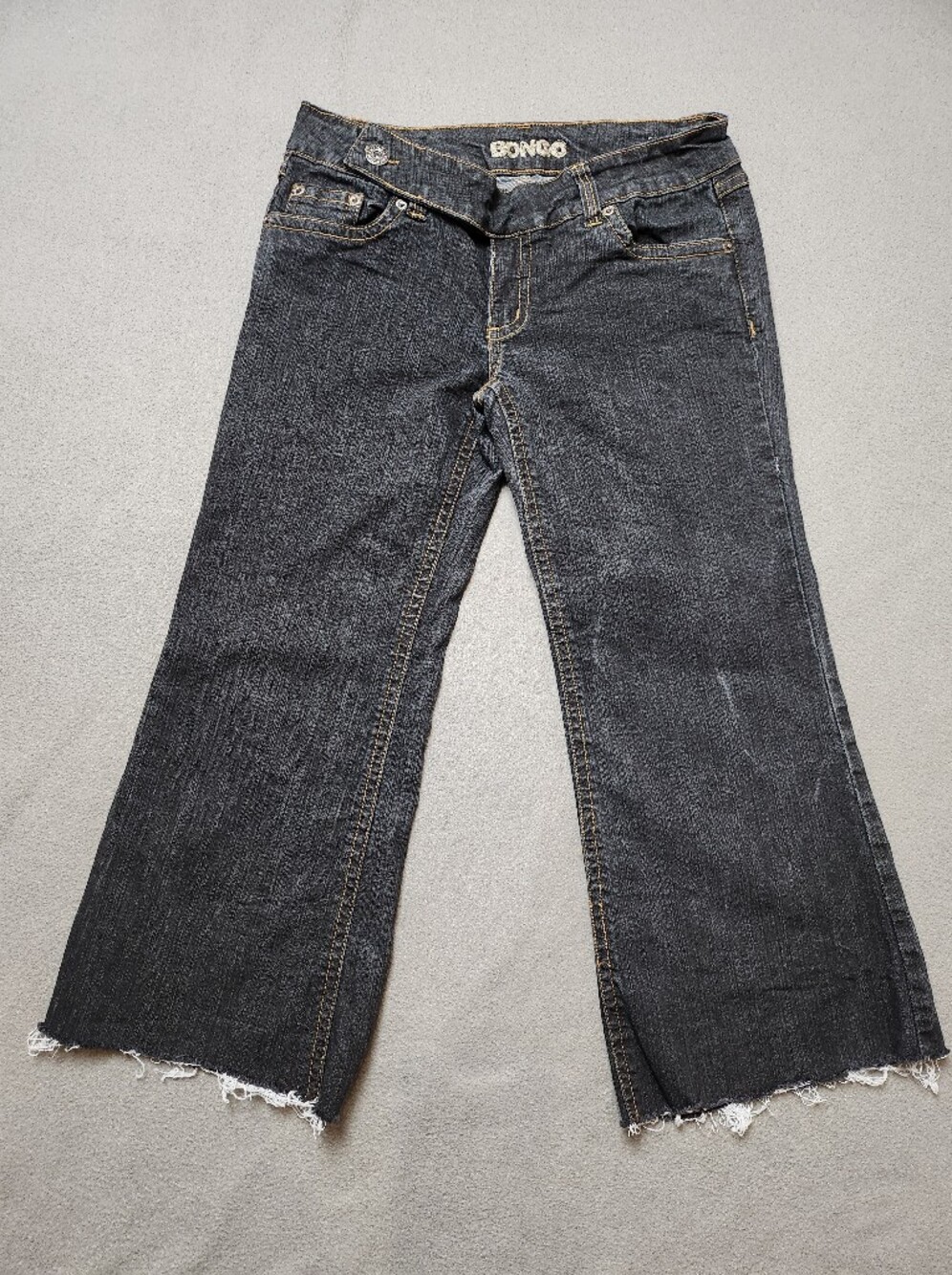 Bongo Dark Wash Crop Flare Jeans Size 7 Raw Hem Y2K
